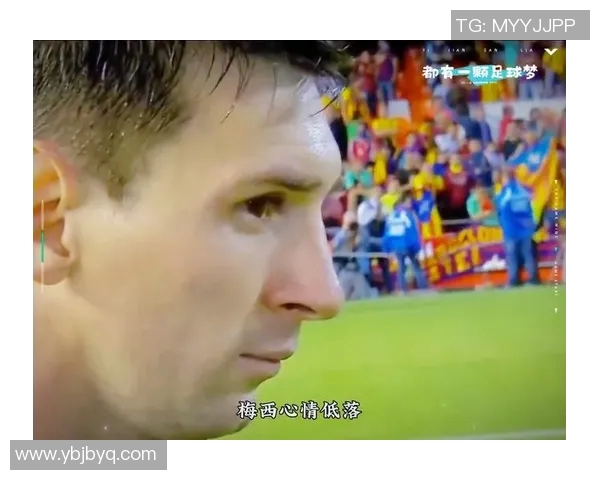 足球明星重返绿茵场参与业余比赛展现真实竞技魅力与球迷互动热情 足球明星重返绿茵场参与业余比赛展现真实竞技魅力与球迷互动热情